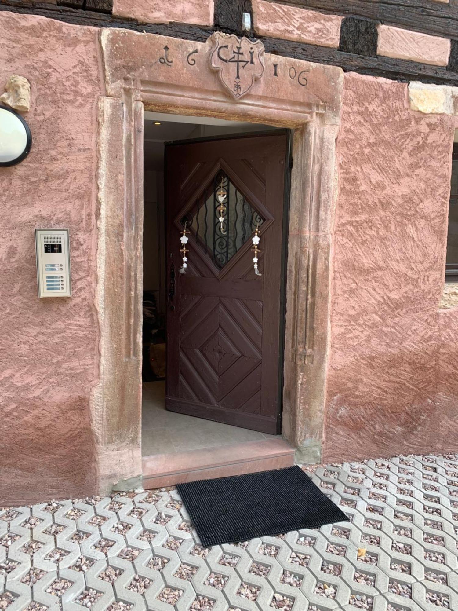 Ferienwohnung Doux Refuge Avec Terrasse Parking Gratuit Beblenheim Exterior foto